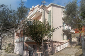 Отель Guest House Almond  Бечичи